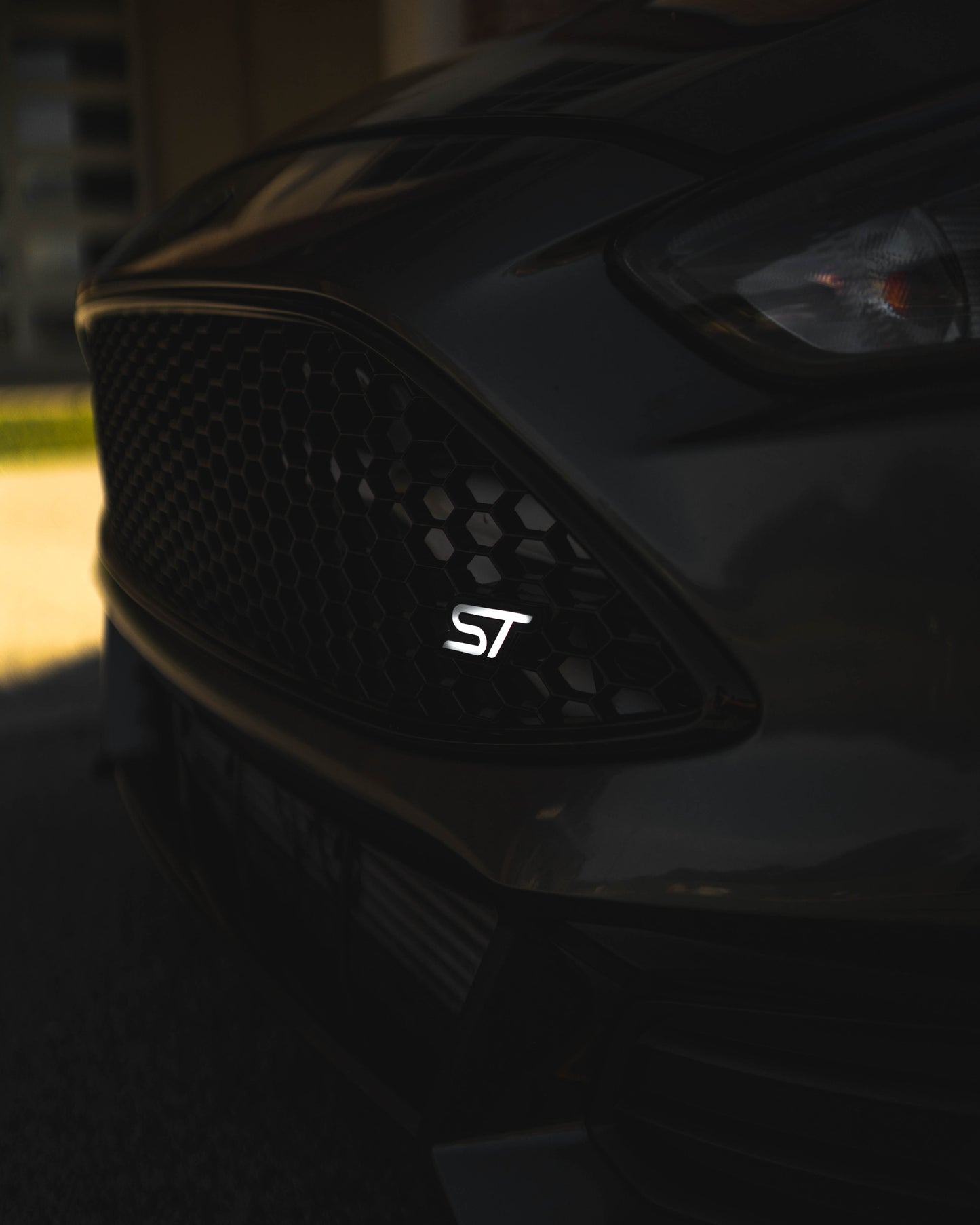 Lit Logos ST Grill Badge | 2013-2018 Focus & Fiesta
